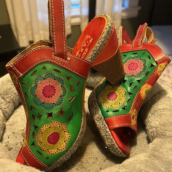 Women’s Sandals - Picture 6 of 6